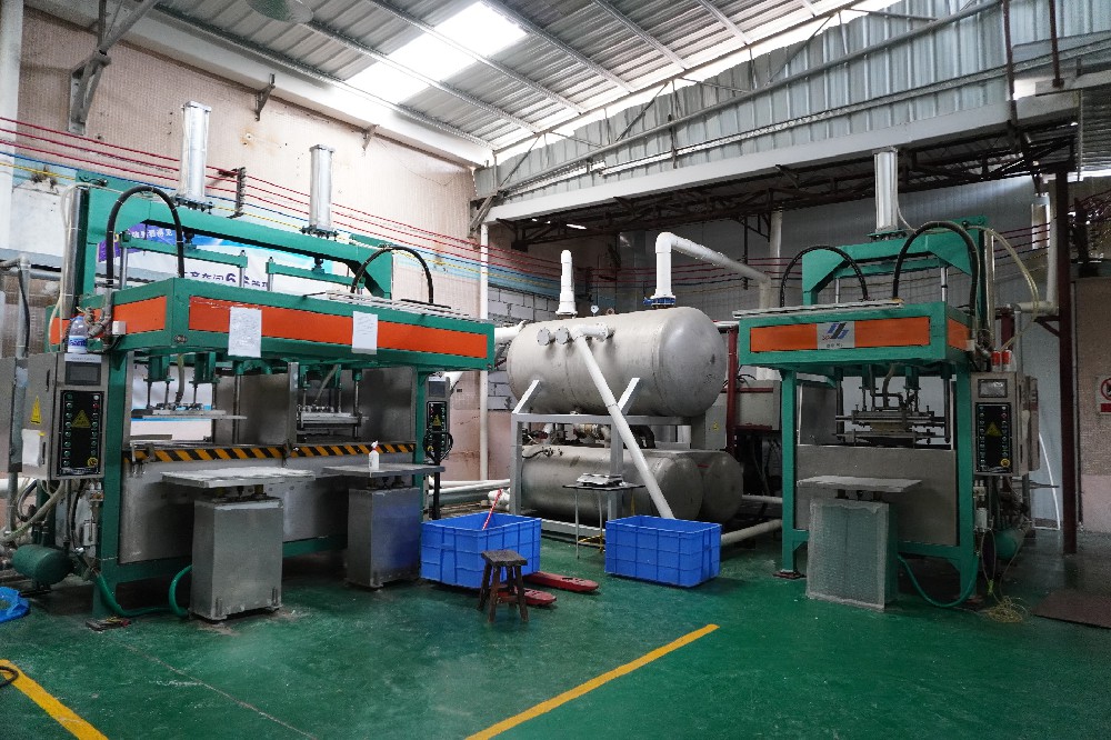 合作車(chē)間成型區(qū)